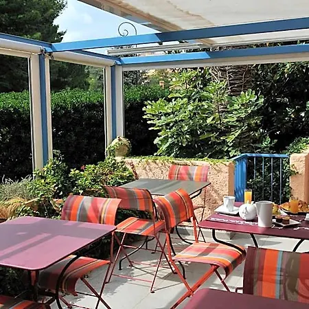 Méditerranée Hotel 3*