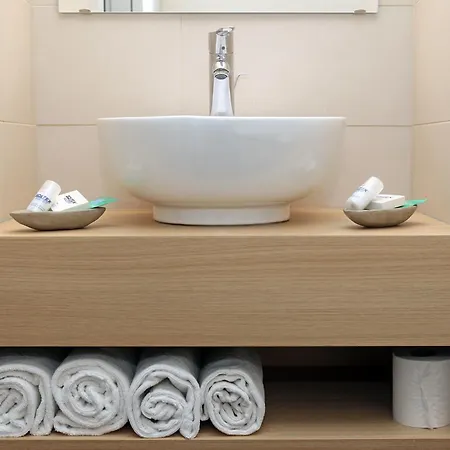 Méditerranée Hotel 3*